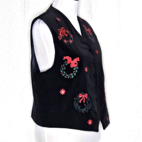 Karen Scott Vintage Black Velvet Button Front Embroidered Wreaths Christmas Vest - Picture 3 of 7